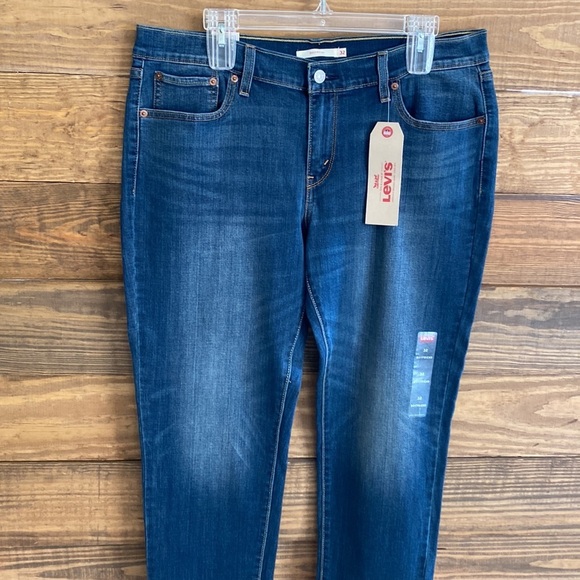 Levi’s Boyfriend Jeans - Picture 4 of 8